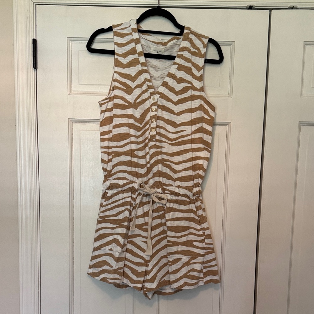Lou & Grey Tan and White Sleeveless Zebra-Stripe Romper